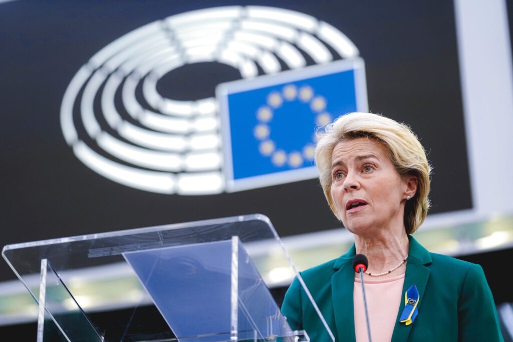 POLITICO | Ursula von der Leyen avertizează asupra tăierilor din bugetul UE / România și alte 16 state cer păstrarea fondurilor pentru agricultură