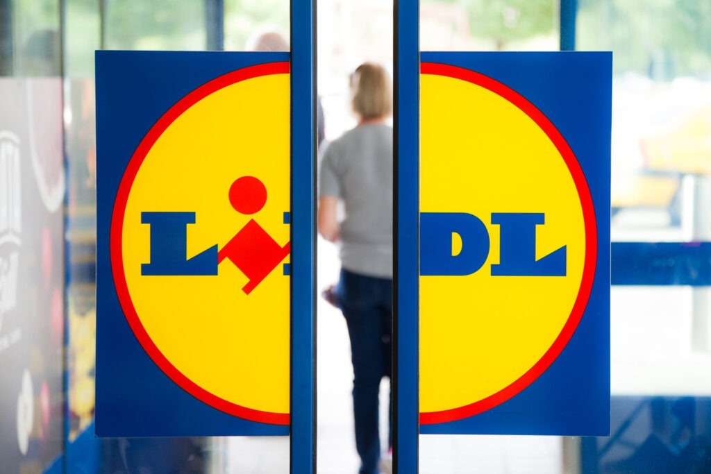 Lidl scade prețurile standard la șase sortimente de carne proaspătă / Reducerile ajung până la 28% și nu sunt promoții temporare