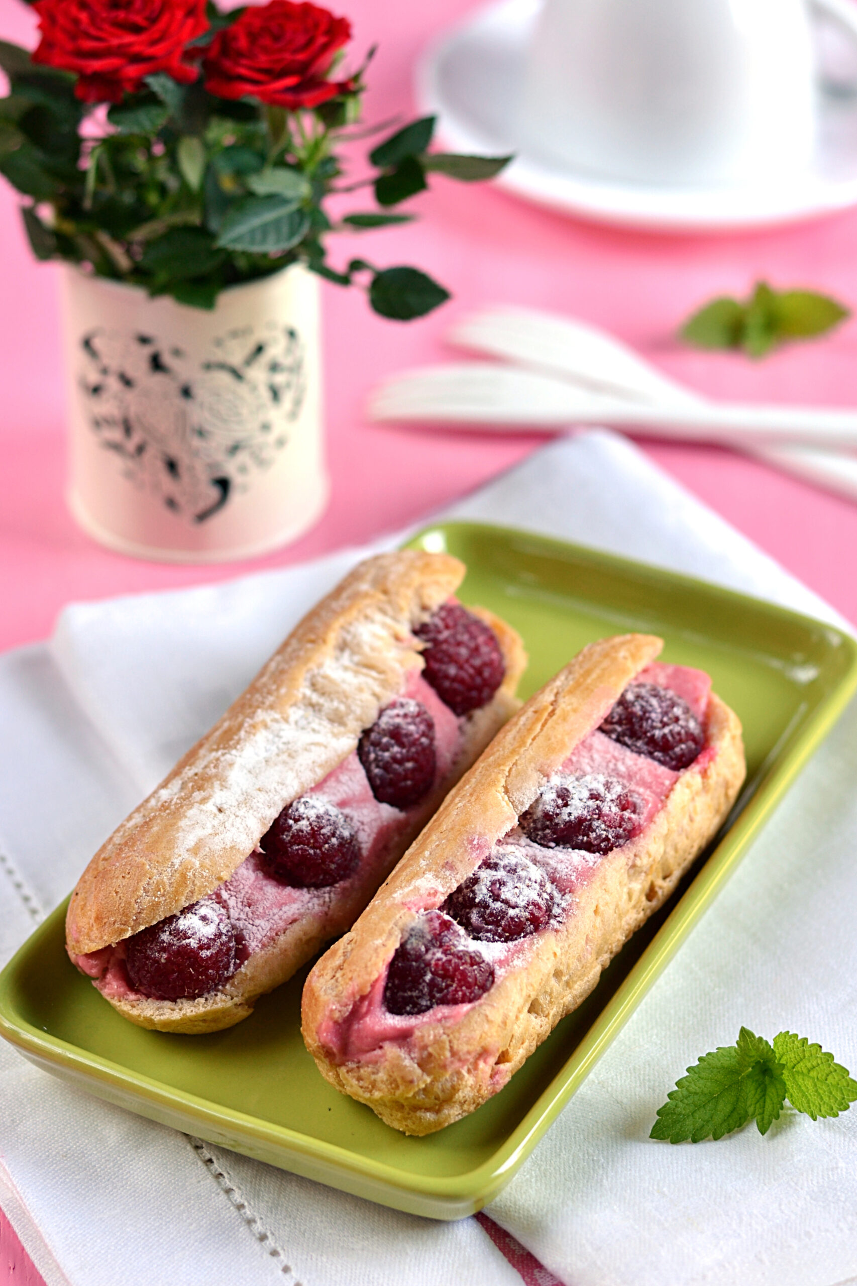 eclere-cu-zmeura-desert