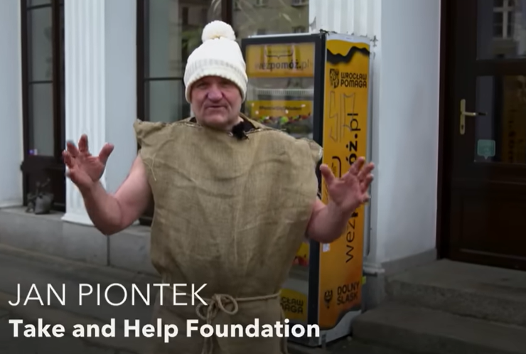 risipa-alimentara-frigidere-comunitare-polonia-wroclaw-ajutor-social-donatii-alimente-gratuite-initiative-locale-comunitate-sustenabilitate