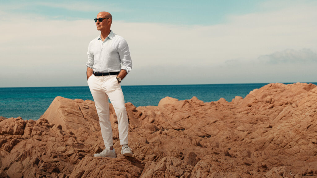 Stanley Tucci în timpul filmărilor pentru „Tucci in Italy 2”, seria gastronomică produsă de Stanley Tucci explorează regiunile Italiei în „Tucci in Italy 2”