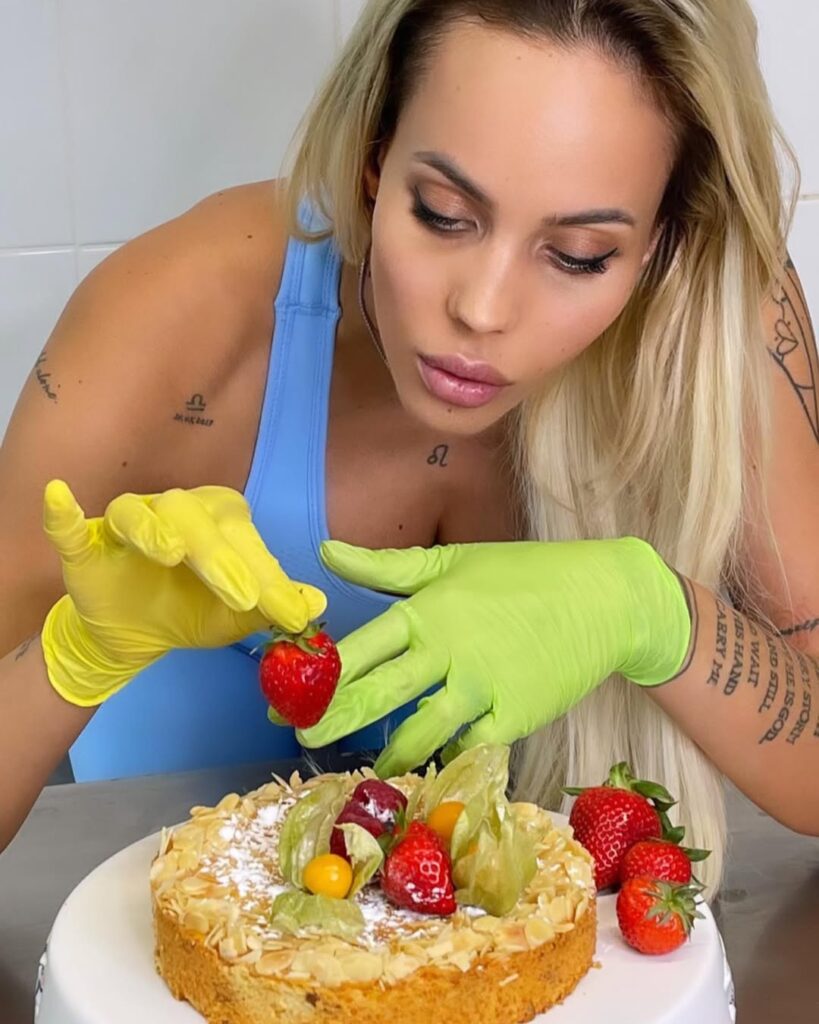 lena-enache-cozonac-reteta-patentat-cozofino (1)