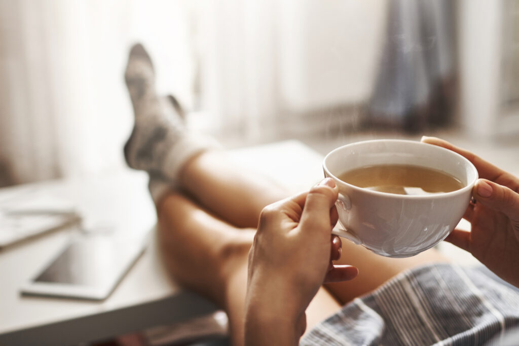 Când ne place cel mai mult cafeaua? Dimineața, miercurea și primăvara, combinația preferată, arată un studiu internațional coordonat de cercetători de la Universitatea „Alexandru Ioan Cuza” din Iași
